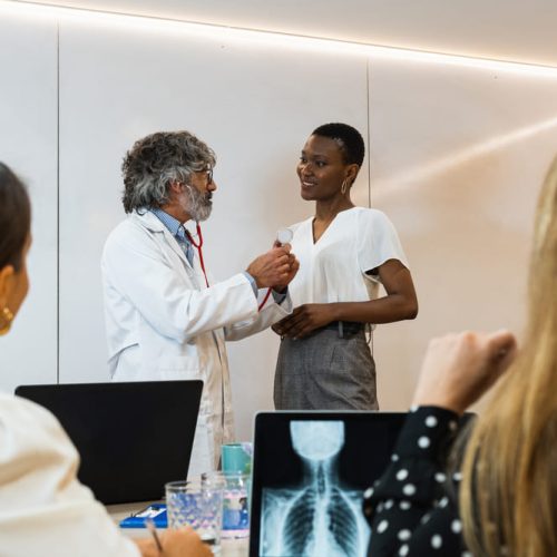 Consultas médicas externas en Guatemala: espacios renovados y múltiples especialidades